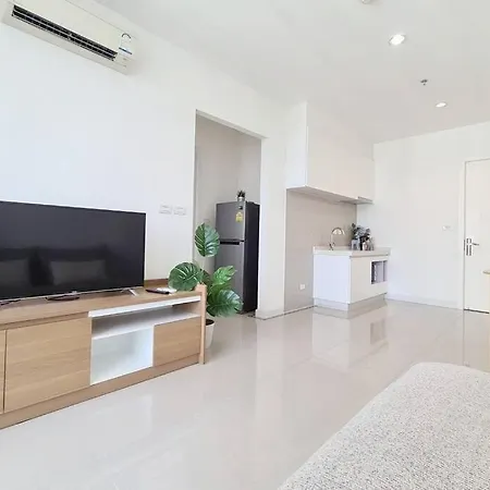 The Muji Inspired 1 Bedroom : Pool/Wifi/Rama9/Rca